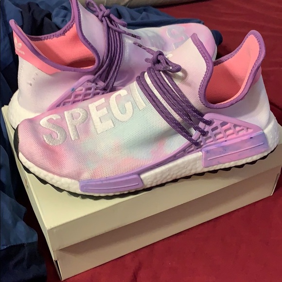 human race holi pink